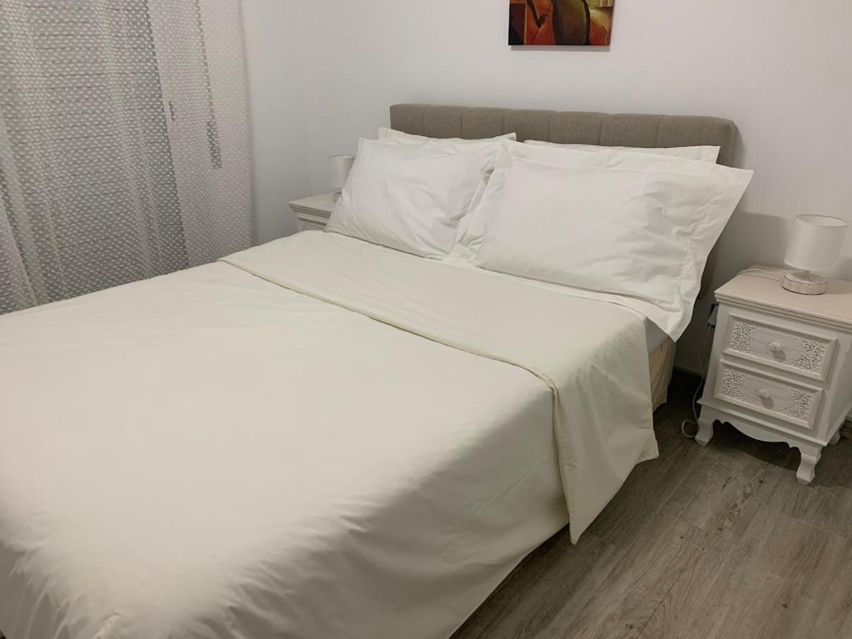 Vaumar Apartment - Pool & Beach Портиман Екстериор снимка